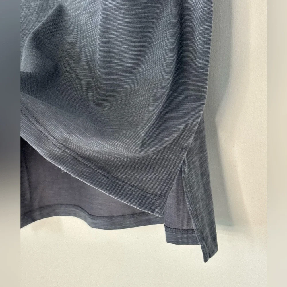 THEORY Heathered Classic Gray Basic Scoop Neck T Shirt Size Medium L47 - Picture 6 of 14